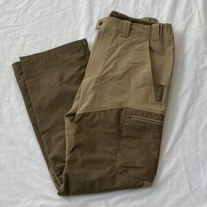 Patagonia men’s sz L Field Scramble Pant